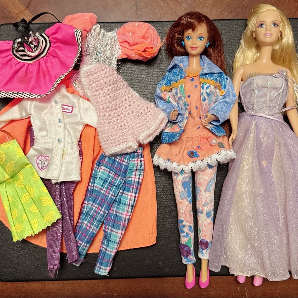Barbie paint ‘n dazzle redhead and clothes lot